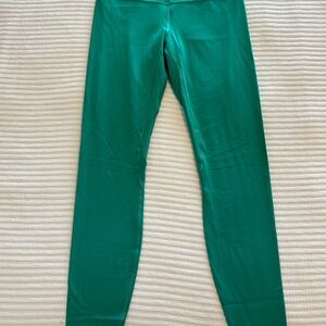 Lululemon Green Leggings 28” Size 6